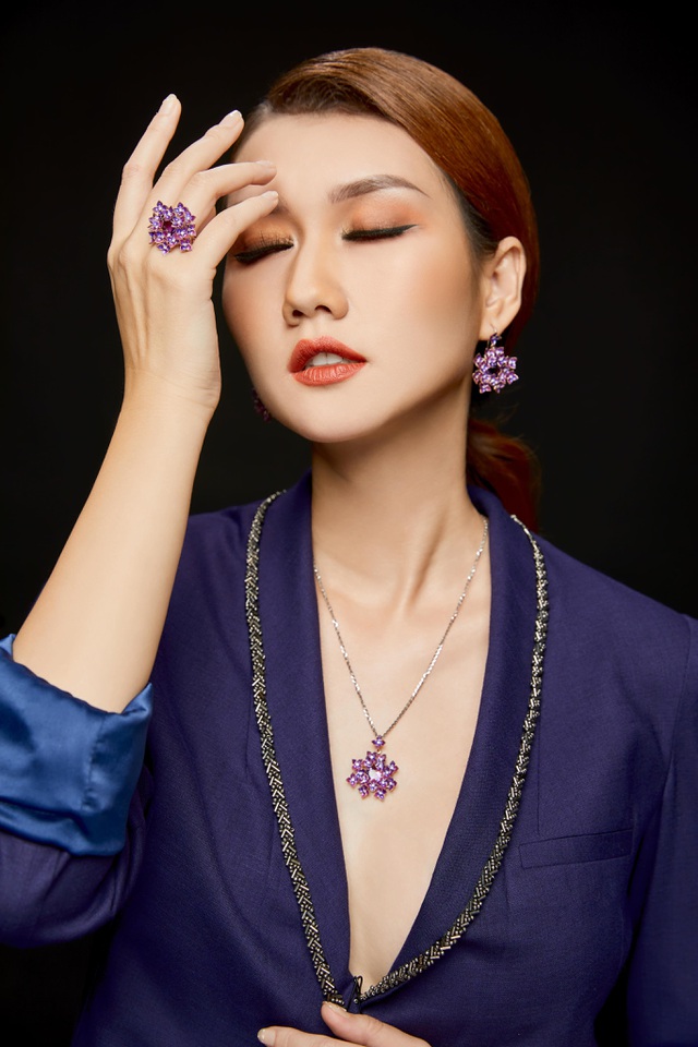 Lí do khiến Hương Giang chưa muốn kết hôn với Đình Tú? - Ảnh 1. Lí do khiến Hương Giang chưa muốn kết hôn với Đình Tú? - Ảnh 1.