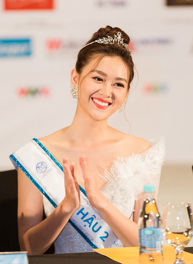 Á hậu Miss World Việt Nam từng là hot girl trường Phan Đình Phùng - Ảnh 1. Á hậu Miss World Việt Nam từng là hot girl trường Phan Đình Phùng - Ảnh 1.