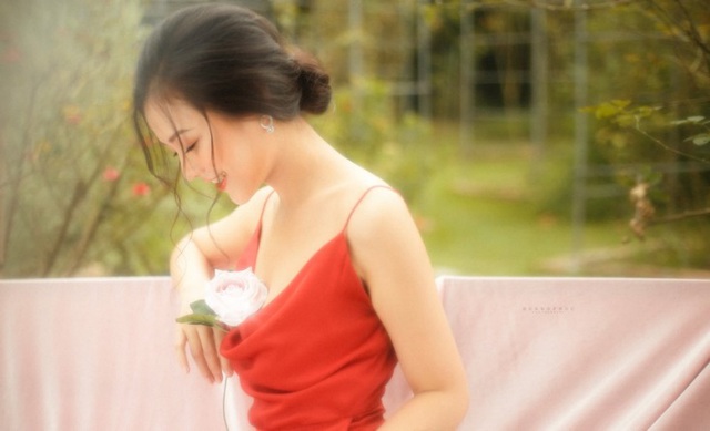Nàng thơ Hà thành “đốn tim” người đối diện từ ánh nhìn đầu tiên - Ảnh 2. Nàng thơ Hà thành “đốn tim” người đối diện từ ánh nhìn đầu tiên - Ảnh 2.