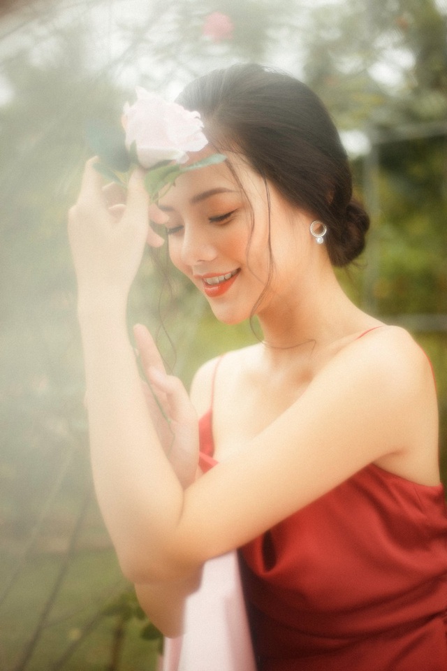 Nàng thơ Hà thành “đốn tim” người đối diện từ ánh nhìn đầu tiên - Ảnh 11. Nàng thơ Hà thành “đốn tim” người đối diện từ ánh nhìn đầu tiên - Ảnh 11.