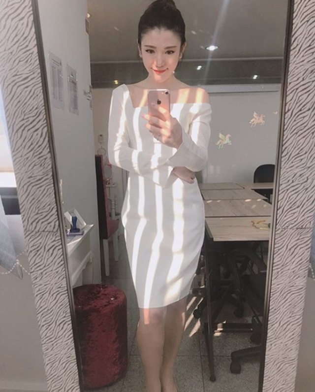 Cô giáo kiêm tiếp viên hàng không hot nhất Thái Lan đẹp nhờ chăm sóc kỳ công - Ảnh 10. Cô giáo kiêm tiếp viên hàng không hot nhất Thái Lan đẹp nhờ chăm sóc kỳ công - Ảnh 10.