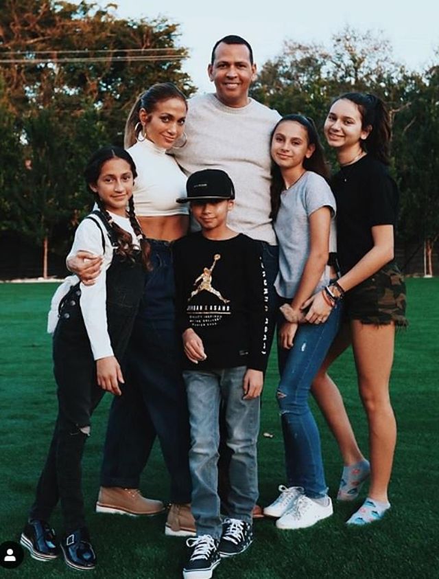 Jennifer Lopez: “Nếu cứ nghe theo lời khuyên, tôi hẳn đã tiêu tan sự nghiệp” - Ảnh 6. Jennifer Lopez: “Nếu cứ nghe theo lời khuyên, tôi hẳn đã tiêu tan sự nghiệp” - Ảnh 6.