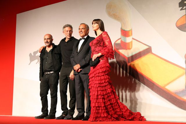 Monica Bellucci: 55 tuổi vẫn xinh đẹp hút hồn - Ảnh 7. Monica Bellucci: 55 tuổi vẫn xinh đẹp hút hồn - Ảnh 7.