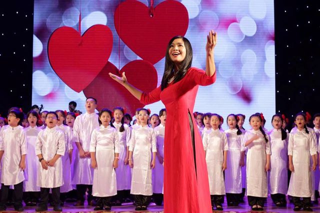 Đặng Châu Anh tiết lộ về “người đặc biệt” giúp mình nhận danh hiệu Nghệ sĩ Ưu tú - Ảnh 3. Đặng Châu Anh tiết lộ về “người đặc biệt” giúp mình nhận danh hiệu Nghệ sĩ Ưu tú - Ảnh 3.