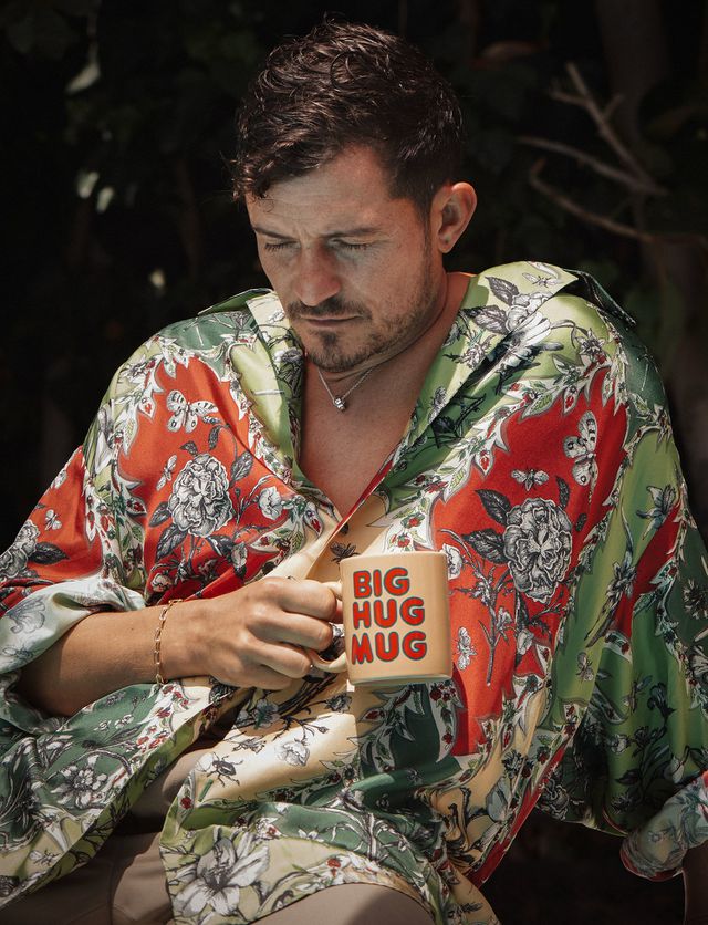 Orlando Bloom khoe vẻ đẹp nam tính và hạnh phúc an yên ở tuổi 40 - Ảnh 4. Orlando Bloom khoe vẻ đẹp nam tính và hạnh phúc an yên ở tuổi 40 - Ảnh 4.
