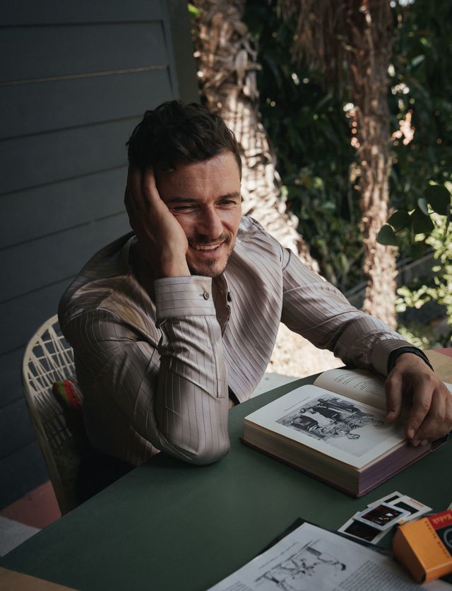 Orlando Bloom khoe vẻ đẹp nam tính và hạnh phúc an yên ở tuổi 40 - Ảnh 8. Orlando Bloom khoe vẻ đẹp nam tính và hạnh phúc an yên ở tuổi 40 - Ảnh 8.