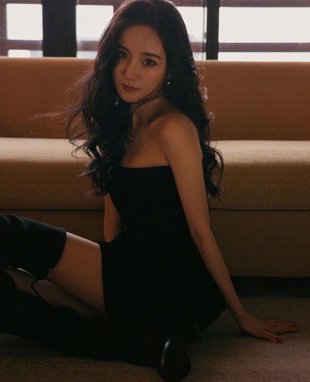 Dương Mịch gợi cảm và bốc lửa hơn sau khi ly hôn - Ảnh 11. Dương Mịch gợi cảm và bốc lửa hơn sau khi ly hôn - Ảnh 11.