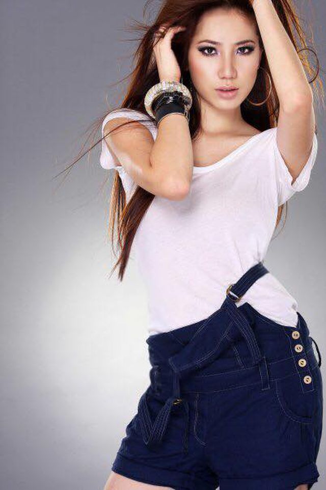 Chung Thục Quyên bất ngờ tiết lộ mới sinh em bé sau nhiều năm “ở ẩn” - Ảnh 10. Chung Thục Quyên bất ngờ tiết lộ mới sinh em bé sau nhiều năm “ở ẩn” - Ảnh 10.