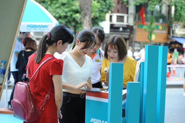 Lời nhắn gửi của thanh xuân thu hút gần 10.000 lượt người tham dự - Ảnh 1.
