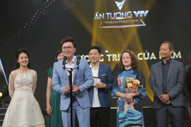 NSND Trung Anh bối rối, Bảo Thanh bật khóc khi nhận giải Diễn viên ấn tượng - Ảnh 4. NSND Trung Anh bối rối, Bảo Thanh bật khóc khi nhận giải Diễn viên ấn tượng - Ảnh 4.