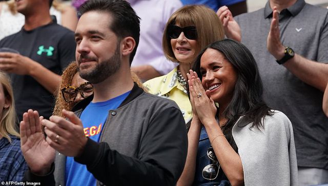 Meghan Markle đi xem Serena Williams thi đấu tennis - Ảnh 3. Meghan Markle đi xem Serena Williams thi đấu tennis - Ảnh 3.
