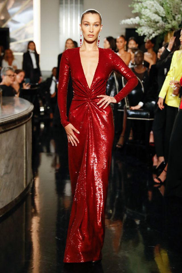 Bella Hadid khoe eo thon gợi cảm - Ảnh 9. Bella Hadid khoe eo thon gợi cảm - Ảnh 9.