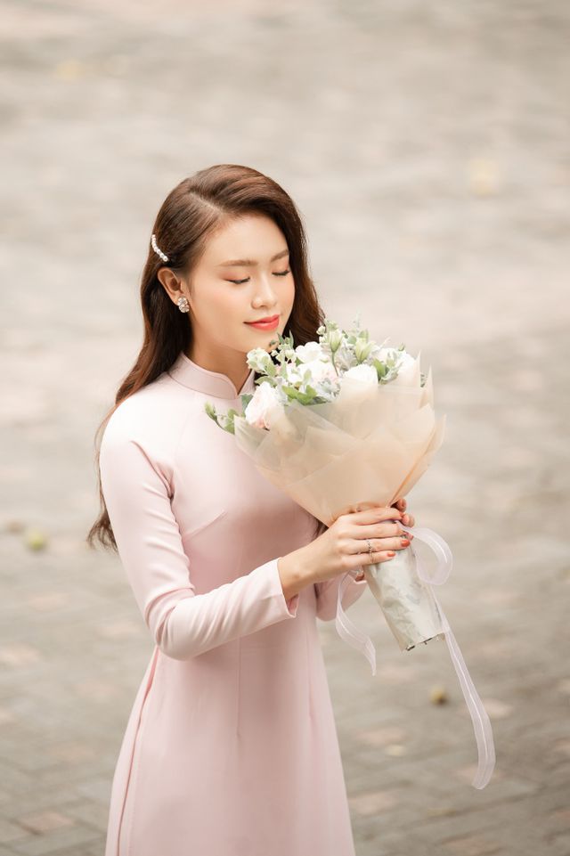 “Cô gái vàng” của làng Hoa hậu Việt Nam tốt nghiệp ĐH Ngoại thương loại xuất sắc - Ảnh 3.