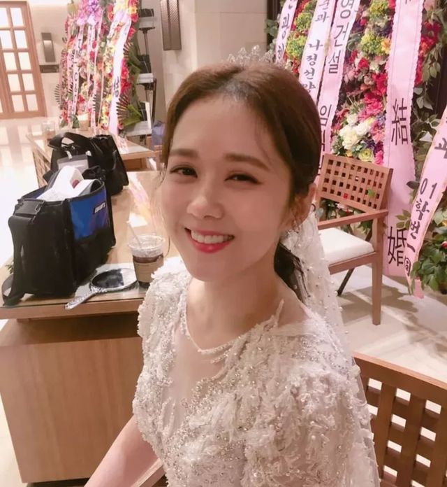 “Gái ế” Jang Nara hạnh phúc với cuộc sống độc thân vui vẻ - Ảnh 1.
