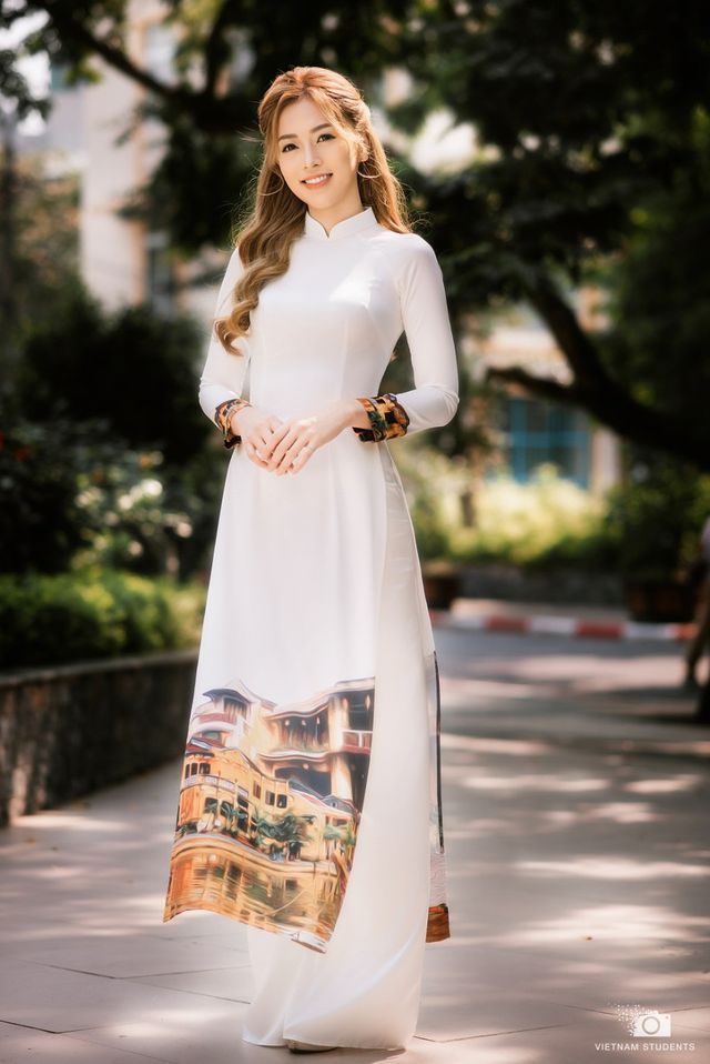 Á hậu Bùi Phương Nga đẹp dịu dàng trong bộ ảnh chia tay thời sinh viên - Ảnh 2.