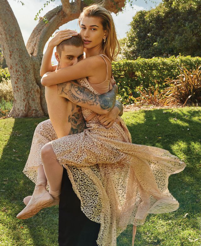 Mới ngoài 20 tuổi, tại sao Justin Bieber và Hailey Baldwin phải cưới hai lần? - Ảnh 4. Mới ngoài 20 tuổi, tại sao Justin Bieber và Hailey Baldwin phải cưới hai lần? - Ảnh 4.
