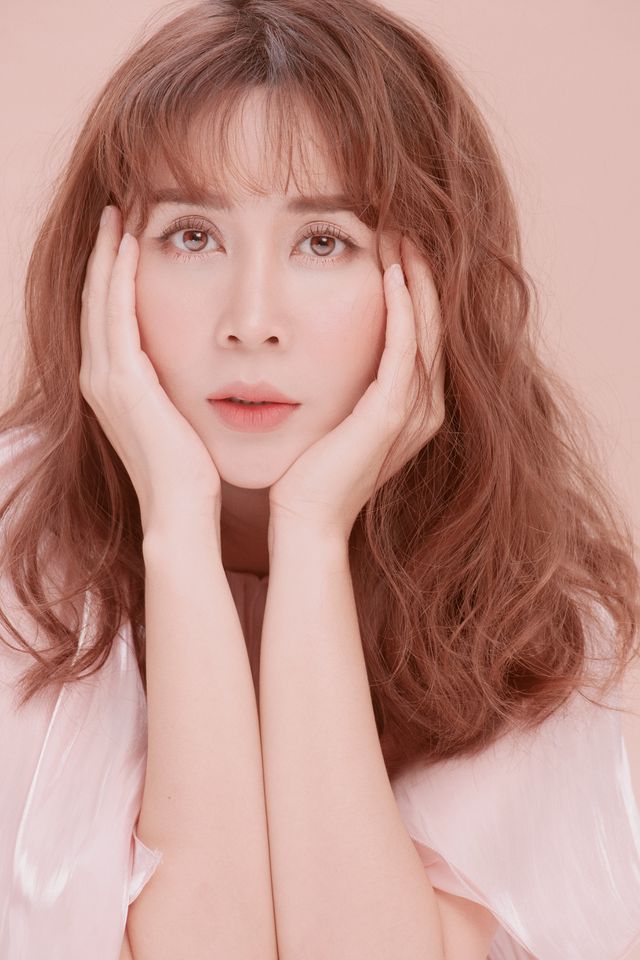 Hậu công khai phẫu thuật thẩm mĩ, Lưu Hương Giang gây xôn xao với nhan sắc quyến rũ - Ảnh 6. Hậu công khai phẫu thuật thẩm mĩ, Lưu Hương Giang gây xôn xao với nhan sắc quyến rũ - Ảnh 6.