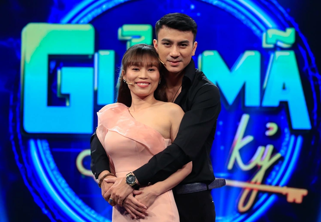 Ngọt đắng những cuộc hôn nhân trong showbiz - Ảnh 4. Ngọt đắng những cuộc hôn nhân trong showbiz - Ảnh 4.