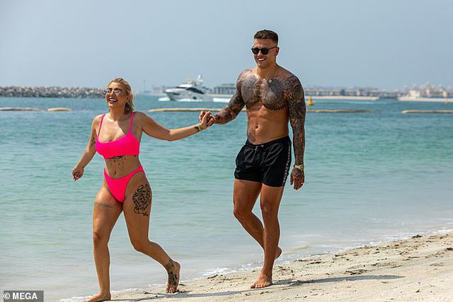 Olivia Buckland và chồng khoe dáng chắc khỏe cùng loạt hình xăm khủng - Ảnh 11.