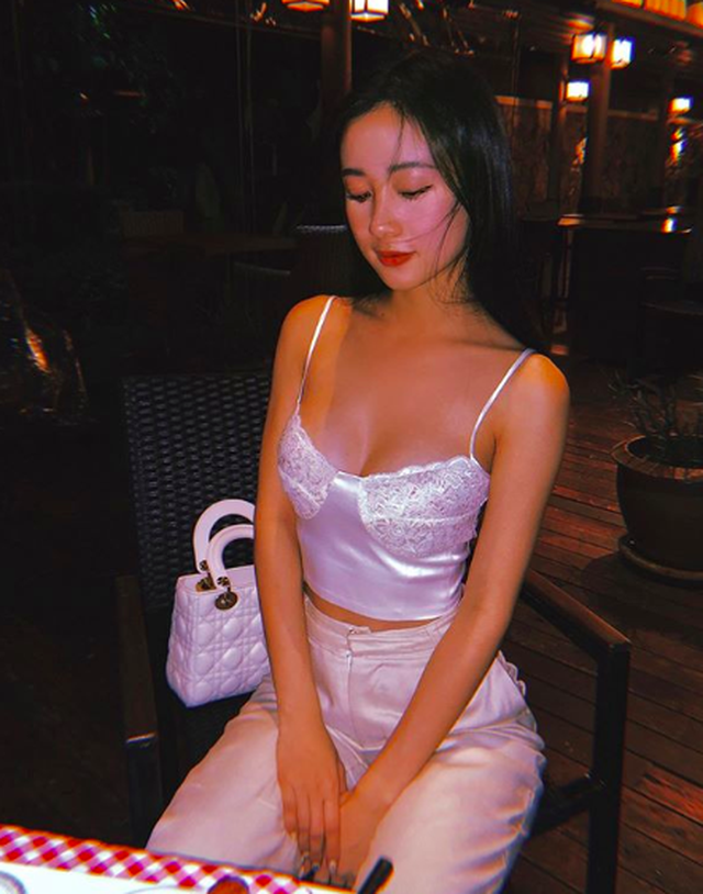 Hot girl Jun Vũ khoe tăng cân, ngày càng gợi cảm khi có da có thịt - Ảnh 3. Hot girl Jun Vũ khoe tăng cân, ngày càng gợi cảm khi có da có thịt - Ảnh 3.