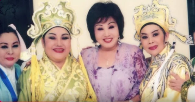 NSND Ngọc Giàu: “Tôi phải giấu chuyện chạy show vì sợ người ta cười” - Ảnh 5. NSND Ngọc Giàu: “Tôi phải giấu chuyện chạy show vì sợ người ta cười” - Ảnh 5.