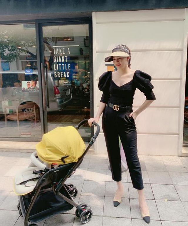 Á hậu Thanh Tú diện áo tắm khoe vóc dáng nuột nà sau khi sinh con - Ảnh 4. Á hậu Thanh Tú diện áo tắm khoe vóc dáng nuột nà sau khi sinh con - Ảnh 4.
