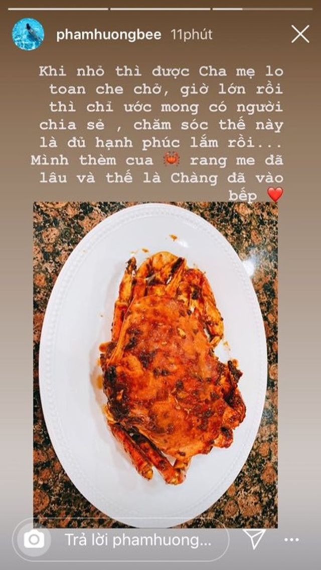 Hoa hậu Phạm Hương được bạn trai cưng chiều, tự tay vào bếp nấu ăn - Ảnh 1.