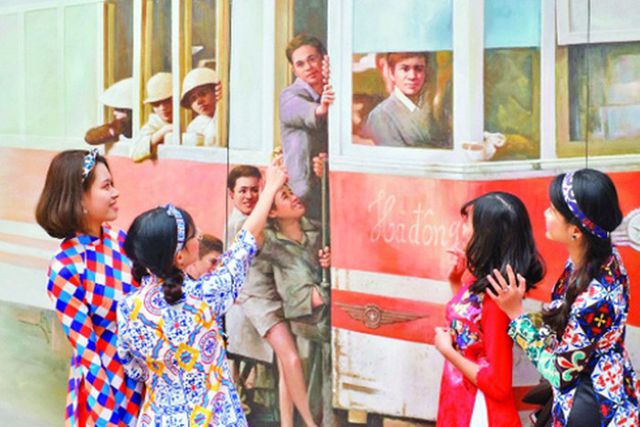 Hàng loạt sự kiện văn hoá nghệ thuật mừng 65 năm Giải phóng Thủ đô - Ảnh 1. Hàng loạt sự kiện văn hoá nghệ thuật mừng 65 năm Giải phóng Thủ đô - Ảnh 1.