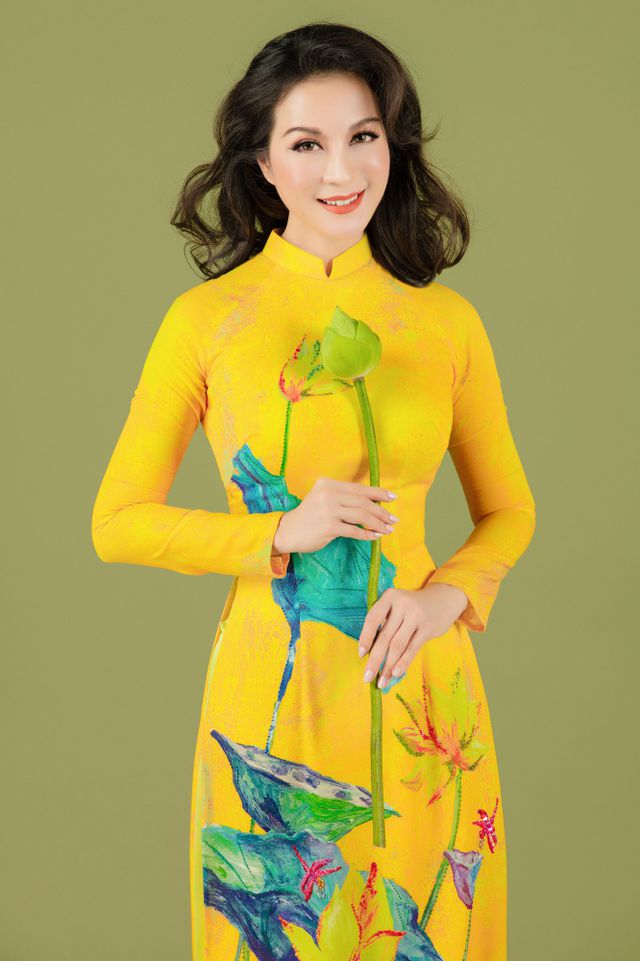 MC Thanh Mai nhớ thuở nghèo khổ mở hàng nước kiếm từng đồng phụ gia đình - Ảnh 3. MC Thanh Mai nhớ thuở nghèo khổ mở hàng nước kiếm từng đồng phụ gia đình - Ảnh 3.