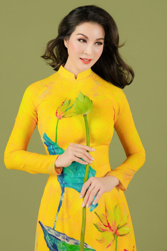 MC Thanh Mai nhớ thuở nghèo khổ mở hàng nước kiếm từng đồng phụ gia đình - Ảnh 4. MC Thanh Mai nhớ thuở nghèo khổ mở hàng nước kiếm từng đồng phụ gia đình - Ảnh 4.