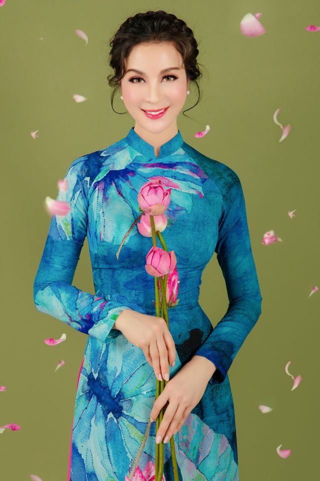 MC Thanh Mai nhớ thuở nghèo khổ mở hàng nước kiếm từng đồng phụ gia đình - Ảnh 13. MC Thanh Mai nhớ thuở nghèo khổ mở hàng nước kiếm từng đồng phụ gia đình - Ảnh 13.