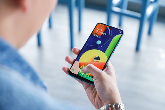 Trào lưu chế tên ca khúc với từ khóa sạc nhanh hot nhất mạng xã hội tuần qua - Ảnh 4. Trào lưu chế tên ca khúc với từ khóa sạc nhanh hot nhất mạng xã hội tuần qua - Ảnh 4.