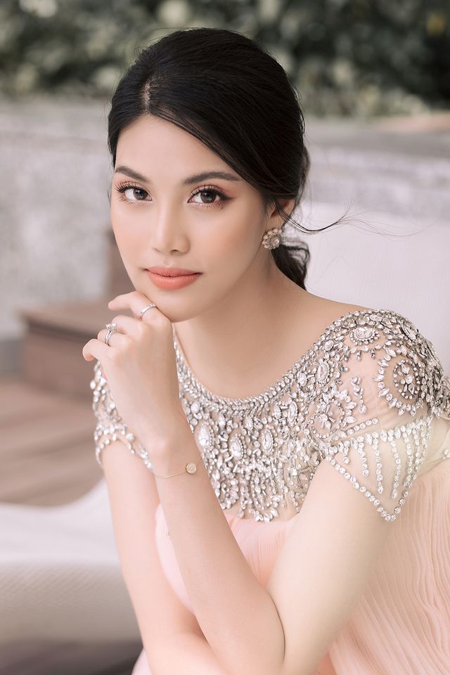 “Bà bầu” Lan Khuê khoe dáng cùng Á hậu Huyền My - Ảnh 6. “Bà bầu” Lan Khuê khoe dáng cùng Á hậu Huyền My - Ảnh 6.