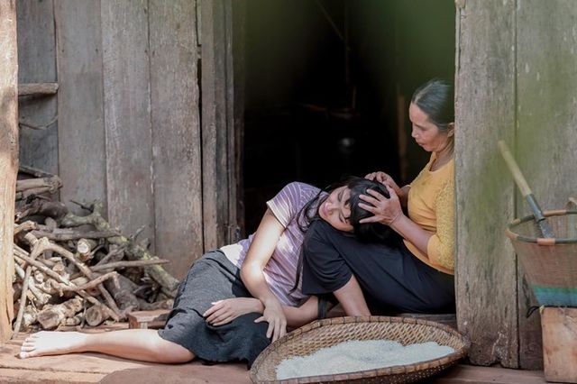 Xúc động với cuộc sống giản dị của Hoa hậu HHen Niê ở quê nhà - Ảnh 1.