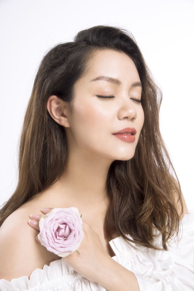 Ca sĩ Ngọc Anh làm điều bất ngờ vào đúng ngày đầy tháng con gái - Ảnh 3.