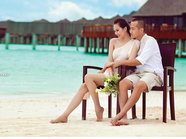 “Gái hai con” Phạm Ngọc Thạch diện bikini khoe vóc dáng gợi cảm trên biển - Ảnh 7. “Gái hai con” Phạm Ngọc Thạch diện bikini khoe vóc dáng gợi cảm trên biển - Ảnh 7.