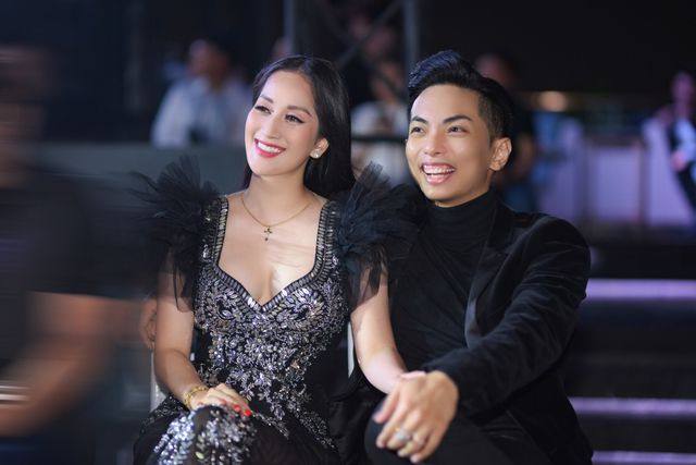 Khánh Thi luôn muốn là “số 1” trong mắt “chồng trẻ” Phan Hiển - Ảnh 13. Khánh Thi luôn muốn là “số 1” trong mắt “chồng trẻ” Phan Hiển - Ảnh 13.
