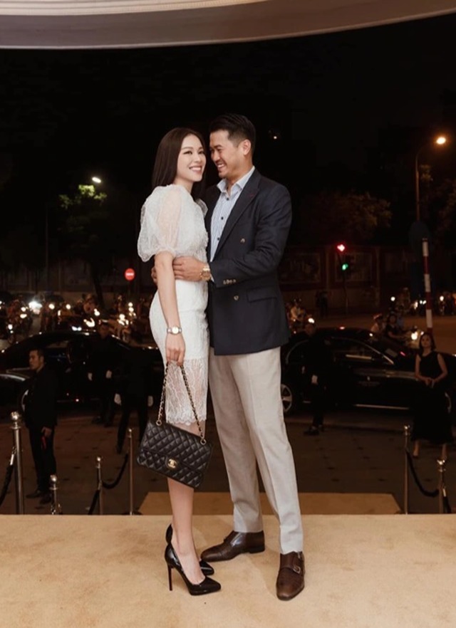 Hot girl Linh Rin ra mắt cha mẹ thiếu gia Phillip Nguyễn, chuyện vui đã rất gần? - Ảnh 3. Hot girl Linh Rin ra mắt cha mẹ thiếu gia Phillip Nguyễn, chuyện vui đã rất gần? - Ảnh 3.