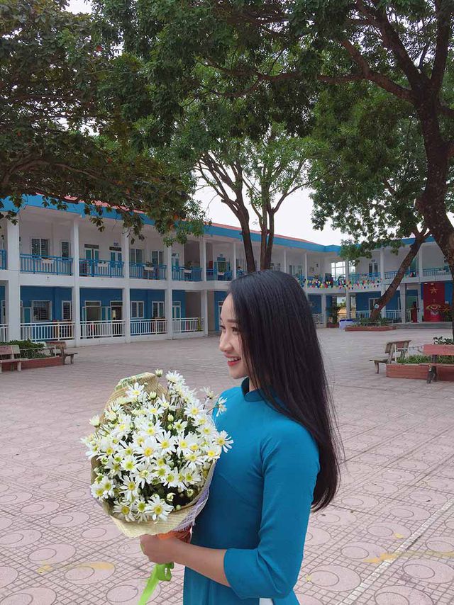 Phút trải lòng của cô giáo xinh như hot girl từng được dân mạng quan tâm - Ảnh 4. Phút trải lòng của cô giáo xinh như hot girl từng được dân mạng quan tâm - Ảnh 4.