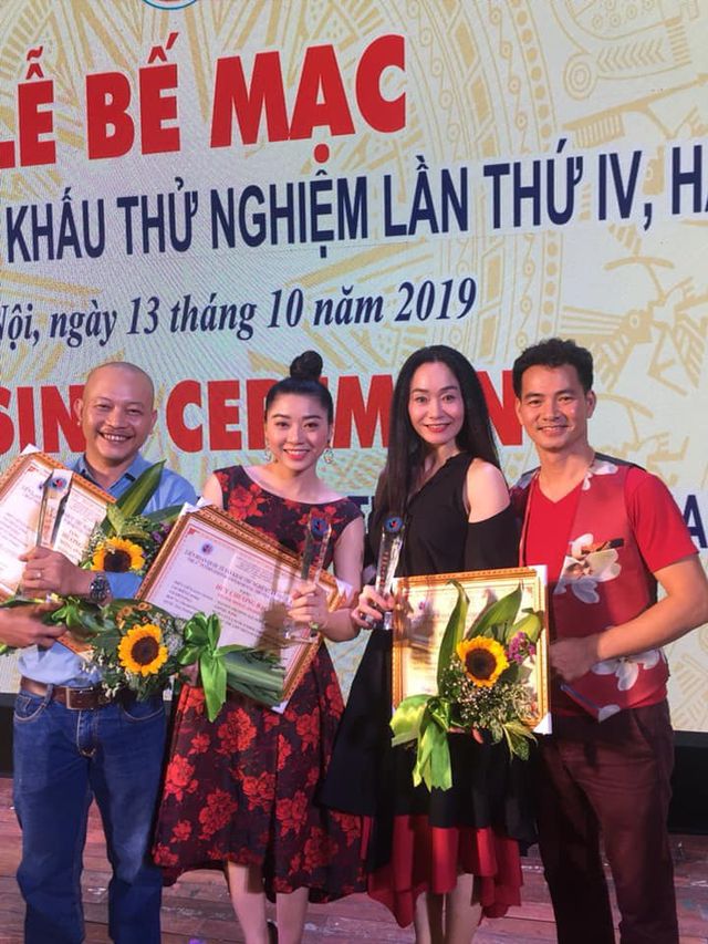 Quách Thu Phương bất ngờ đoạt Huy chương Vàng sau 10 năm nghỉ diễn - Ảnh 4. Quách Thu Phương bất ngờ đoạt Huy chương Vàng sau 10 năm nghỉ diễn - Ảnh 4.