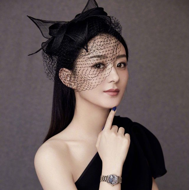 Triệu Lệ Dĩnh đẹp mặn mà sau khi làm mẹ, đánh tan tin đồn hôn nhân rạn nứt - Ảnh 1. Triệu Lệ Dĩnh đẹp mặn mà sau khi làm mẹ, đánh tan tin đồn hôn nhân rạn nứt - Ảnh 1.