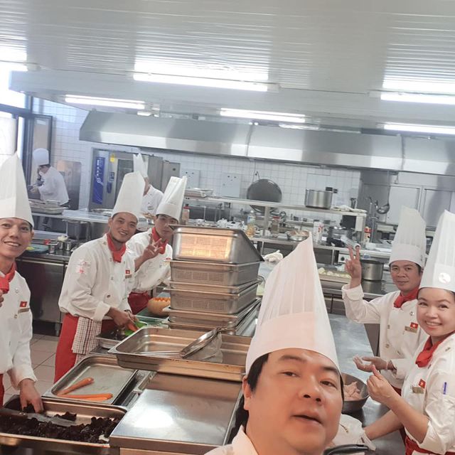 Chân dung bếp trưởng mang ẩm thực Huế ra thế giới - Ảnh 8. Chân dung bếp trưởng mang ẩm thực Huế ra thế giới - Ảnh 8.
