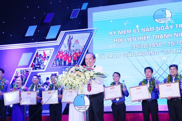 Đặt thanh niên ở vị trí trung tâm trong bồi dưỡng và phát huy nhân tố con người - Ảnh 1. Đặt thanh niên ở vị trí trung tâm trong bồi dưỡng và phát huy nhân tố con người - Ảnh 1.