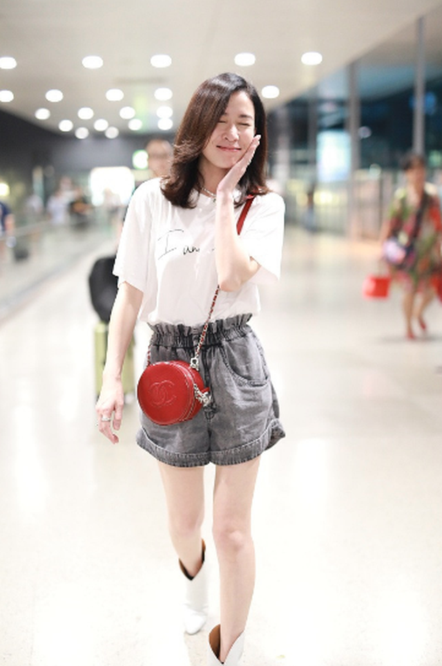 “Nhàn Phi” Xa Thi Mạn duyên dáng diện váy cưới dù không có chú rể - Ảnh 3.