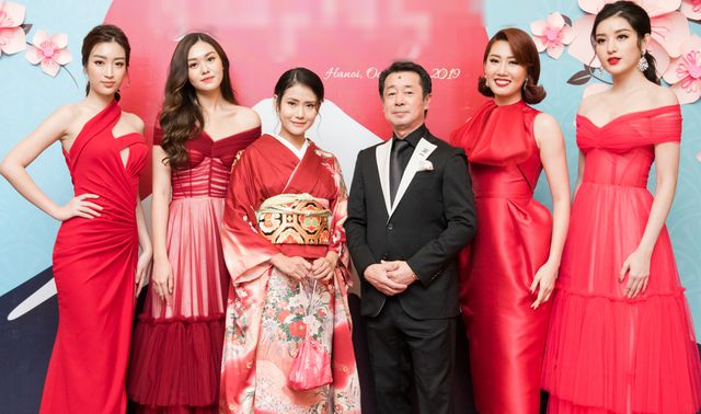Á hậu Tường San được Đỗ Mỹ Linh, Huyền My chia sẻ trước thi Hoa hậu Quốc tế - Ảnh 13. Á hậu Tường San được Đỗ Mỹ Linh, Huyền My chia sẻ trước thi Hoa hậu Quốc tế - Ảnh 13.