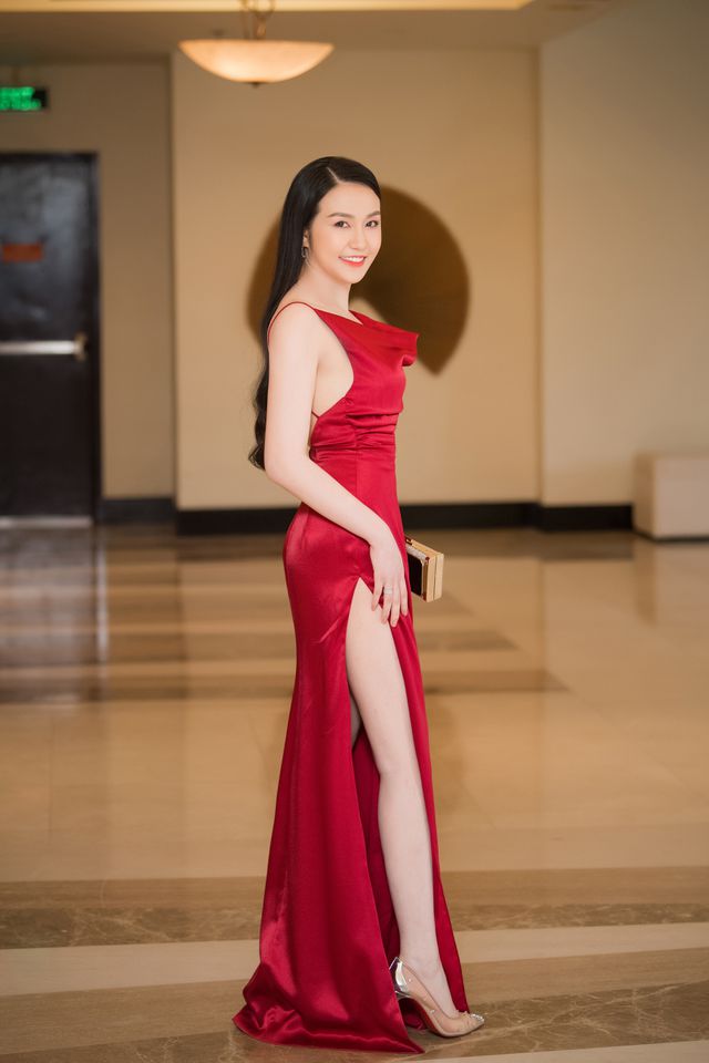 Á hậu Tường San được Đỗ Mỹ Linh, Huyền My chia sẻ trước thi Hoa hậu Quốc tế - Ảnh 15. Á hậu Tường San được Đỗ Mỹ Linh, Huyền My chia sẻ trước thi Hoa hậu Quốc tế - Ảnh 15.