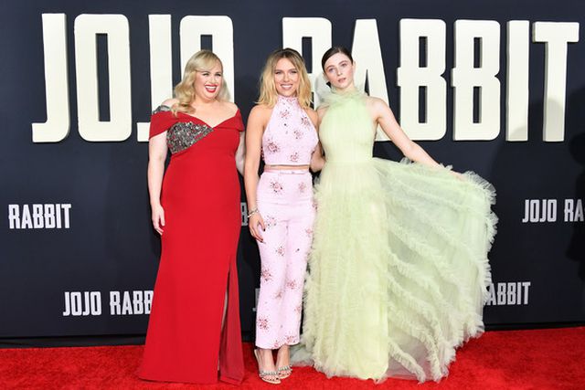 Scarlett Johansson lộ hình xăm khủng - Ảnh 7. Scarlett Johansson lộ hình xăm khủng - Ảnh 7.