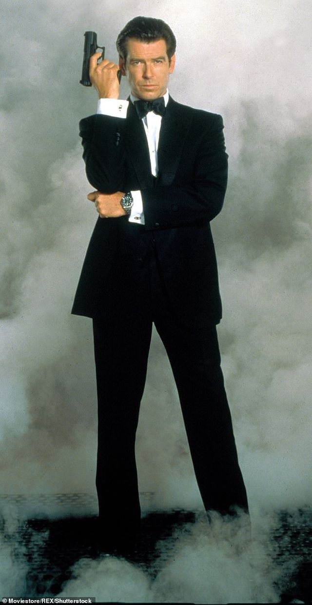 Choáng với phong độ của tài tử Pierce Brosnan ở tuổi 66 - Ảnh 3.