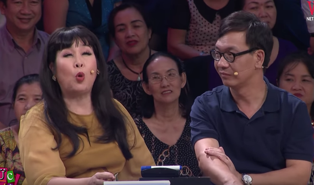 MC Quyền Linh đã “cưa đổ” bà xã doanh nhân xinh đẹp như thế nào? - Ảnh 2.