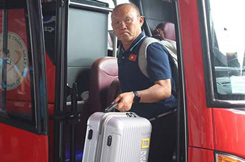 U23 Việt Nam lên đường sang Thái Lan - Ảnh 2.
